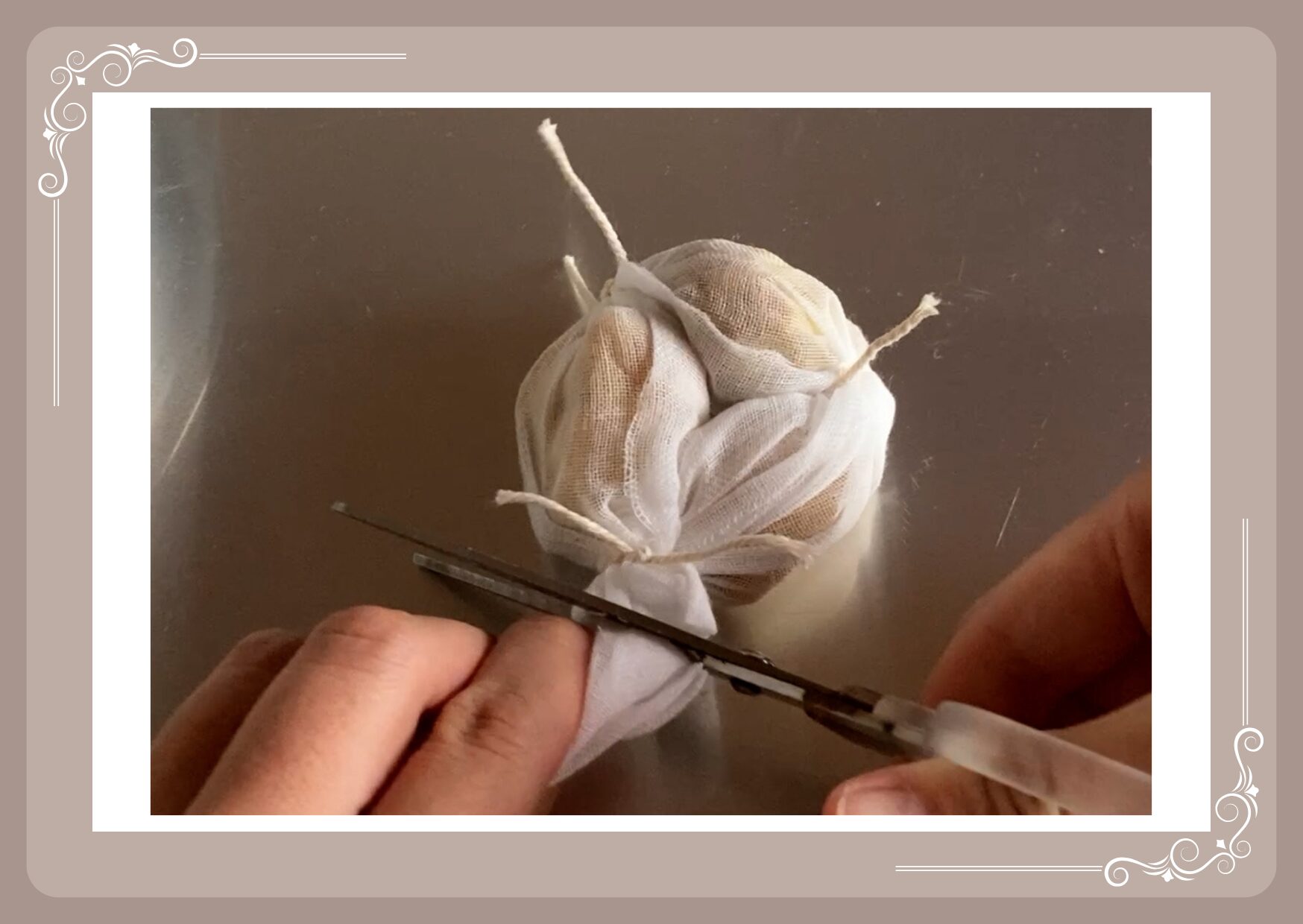 余分なガーゼは切る